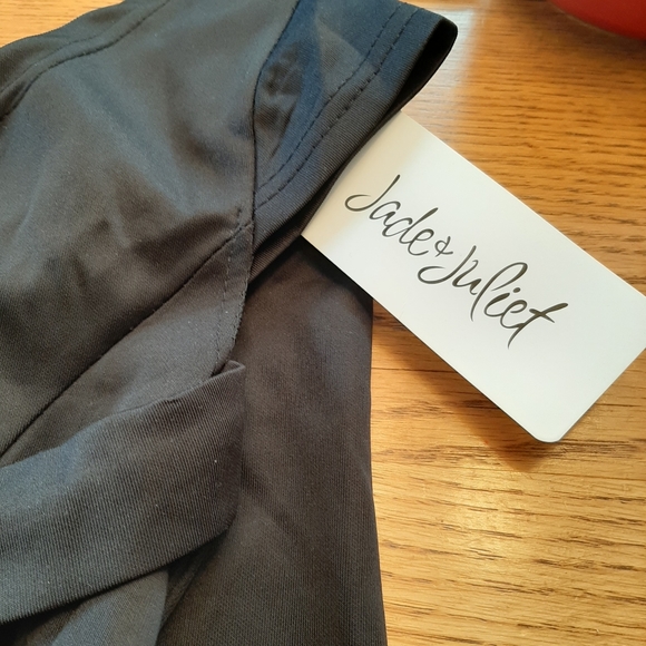 Ladies clothes - Picture 4 of 8